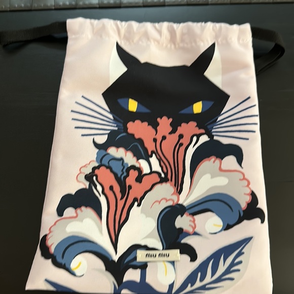 Beautiful Gold Brand New Miu Miu Key Chain - Picture 7 of 7